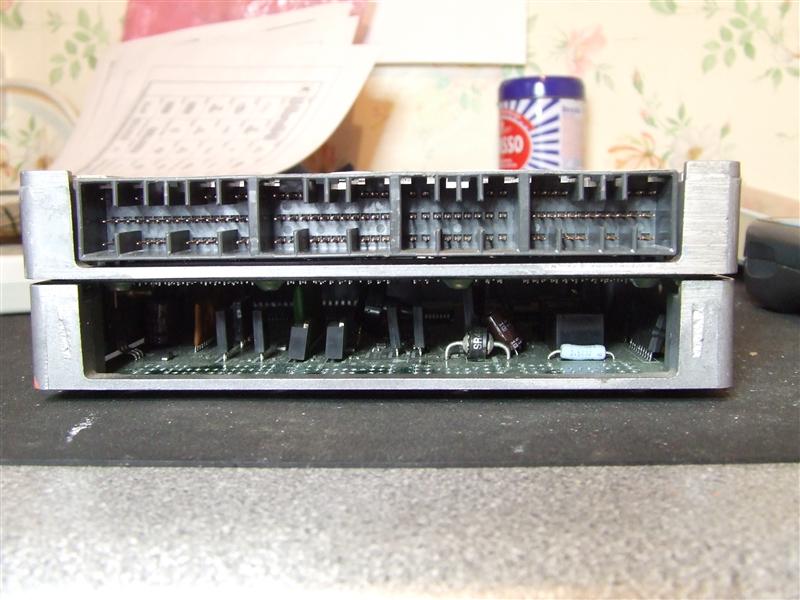 67D60 ECU connector